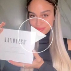 Women sharing their experience with Nanolash