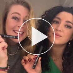 Women sharing their experience with Nanolash