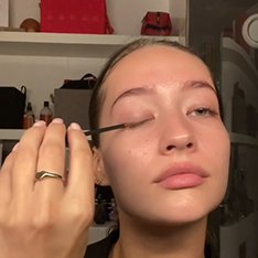 Women sharing their experience with Nanolash